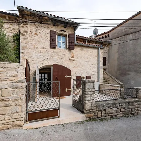 Medulin Home Apartmán *