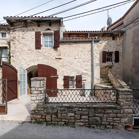 Medulin Home 公寓 *