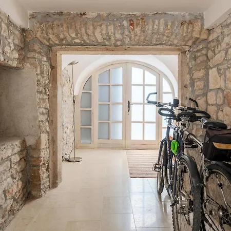 Medulin Home * 梅杜林