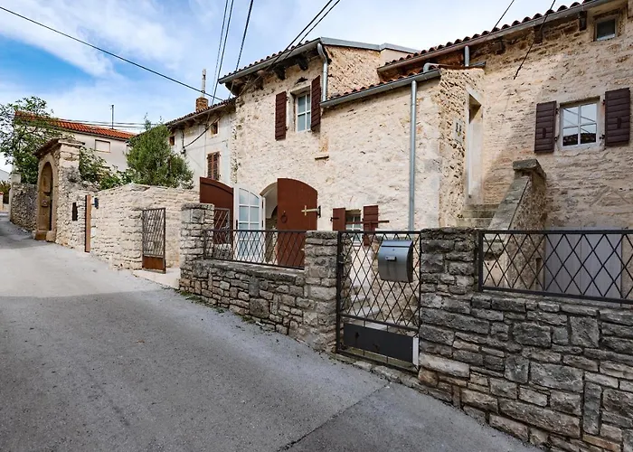 아파트 Medulin Home 메덜린